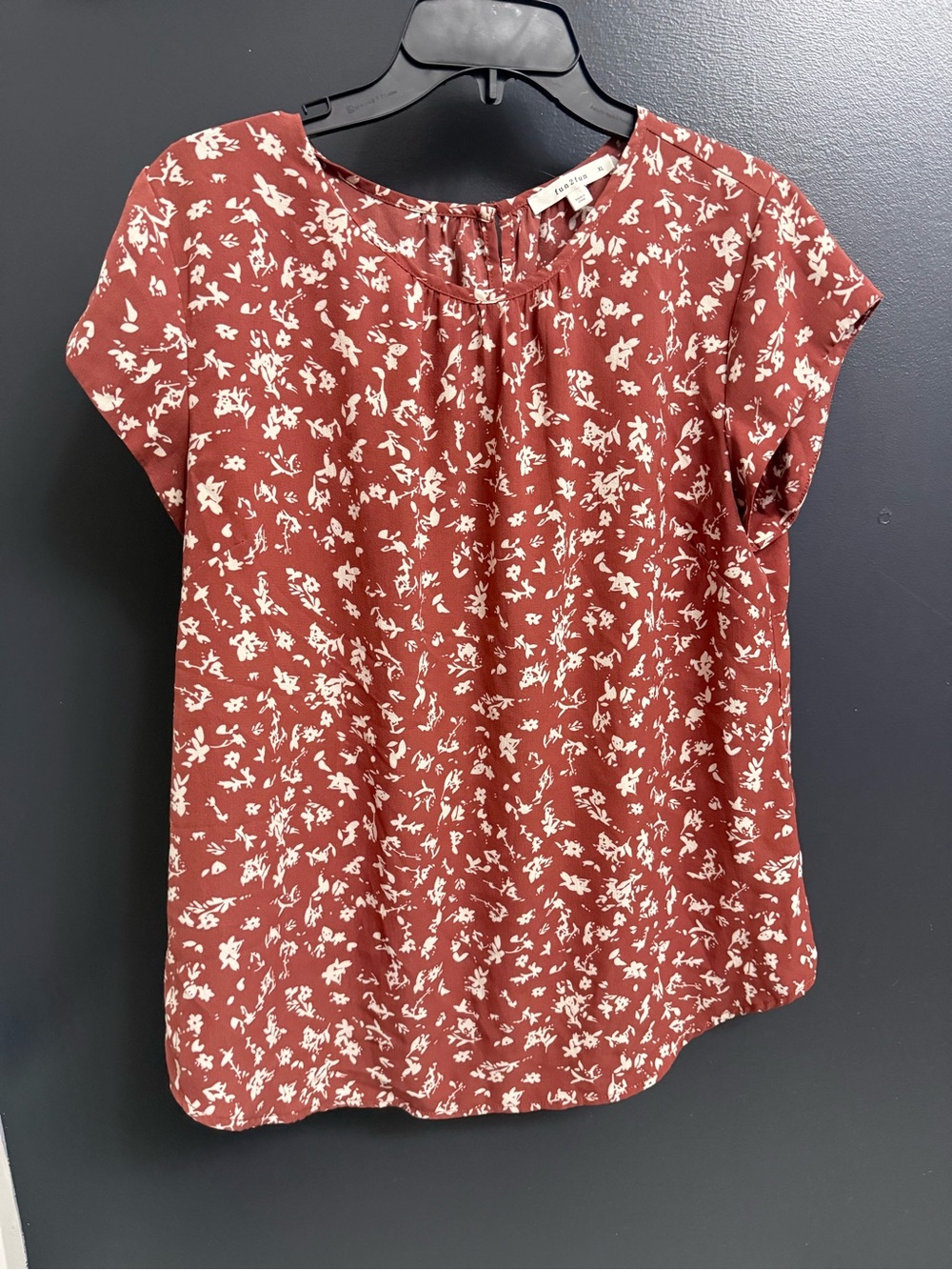 fun 2 fun Rust Floral Short-Sleeve Blouse with Cream Print